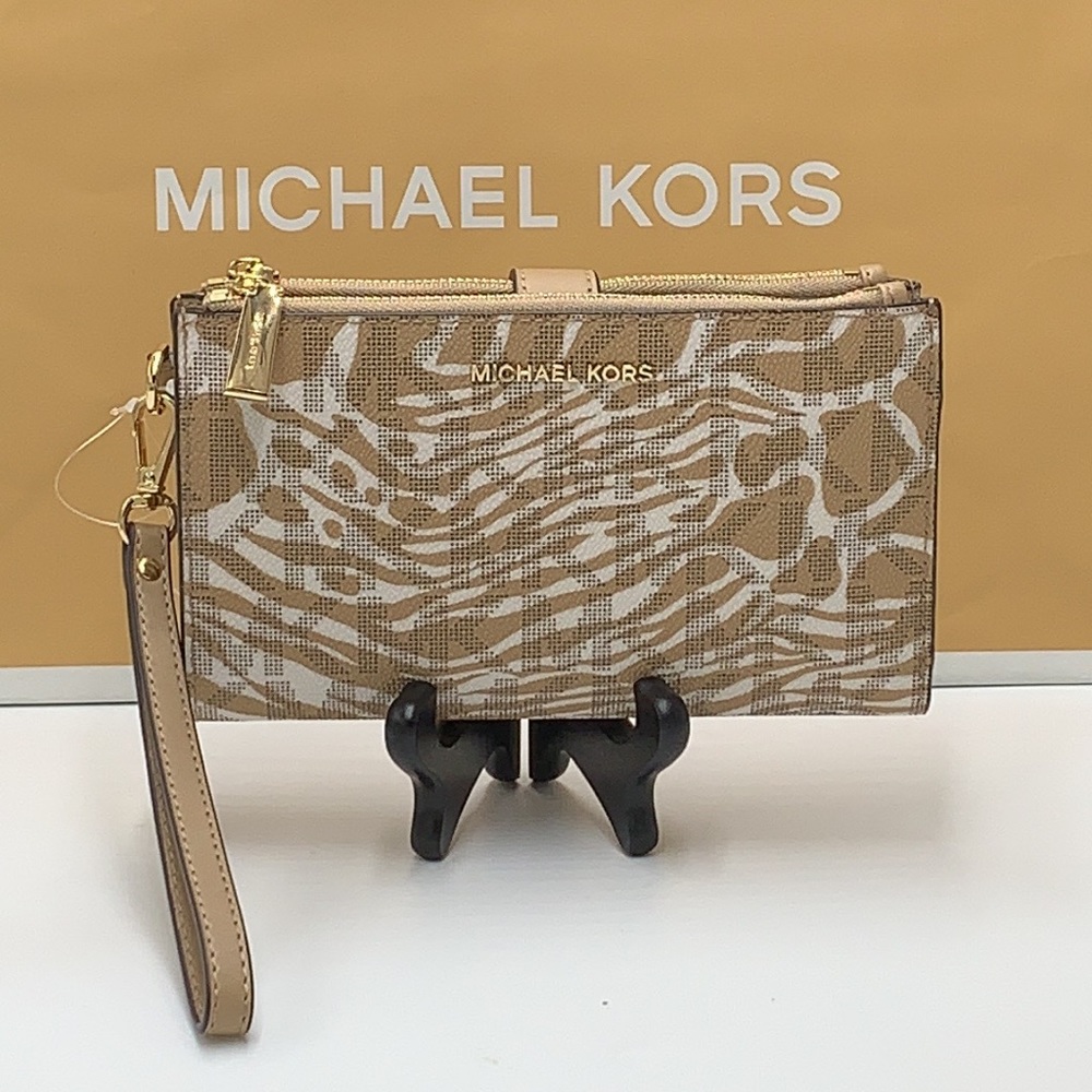 MICHAEL KORS LARGE DOUBLE ZIP WRISTLET WALLET CAMEL MULTI COLOR - Picture 4 of 13